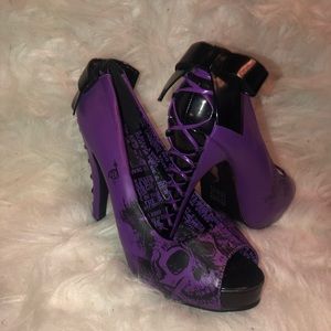 JustFab purple and black skull platform heels